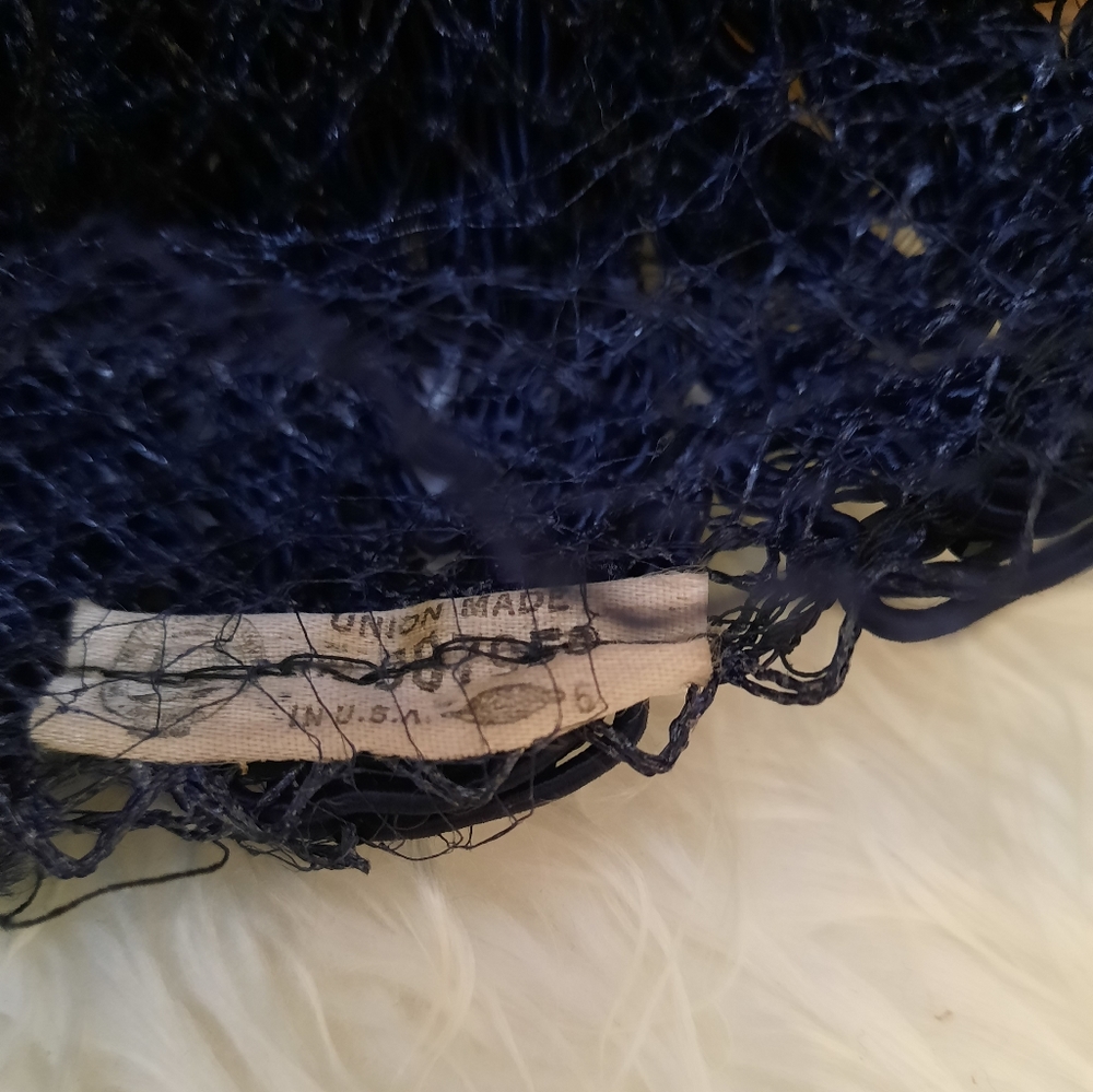 Vintage union made blue sequin ladies hat - Picture 4 of 5